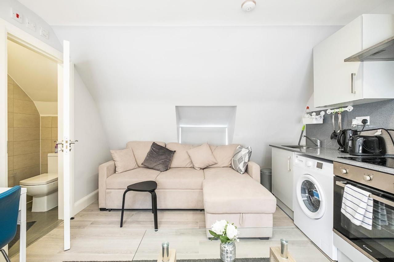Securematics Superior Studio Apartments Londres Exterior foto